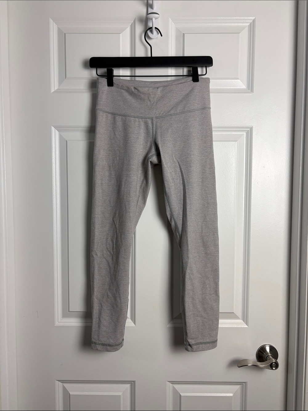 Lululemon wunder under Light Gray Women's Active Leggings